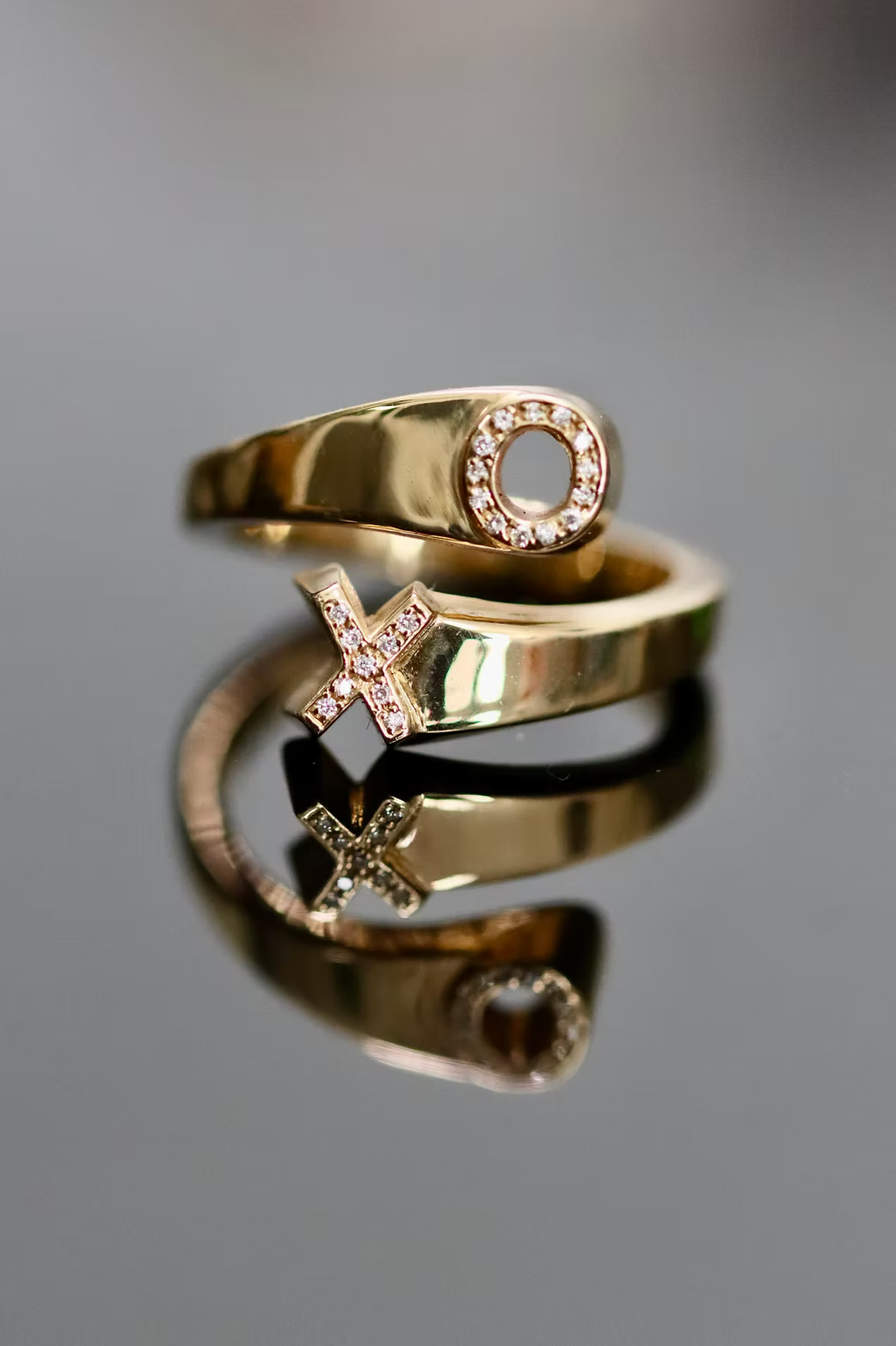 14k Gold XO Ring with Lab Diamonds