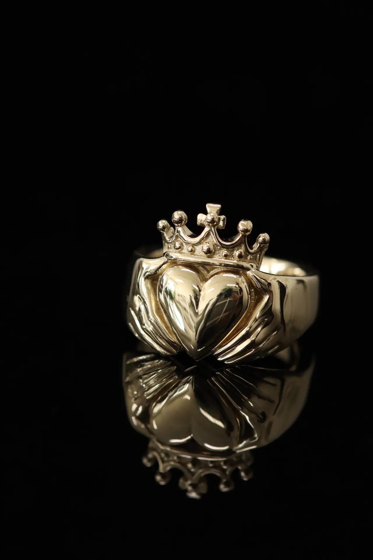 9k yellow gold XL Brian Boru Claddagh